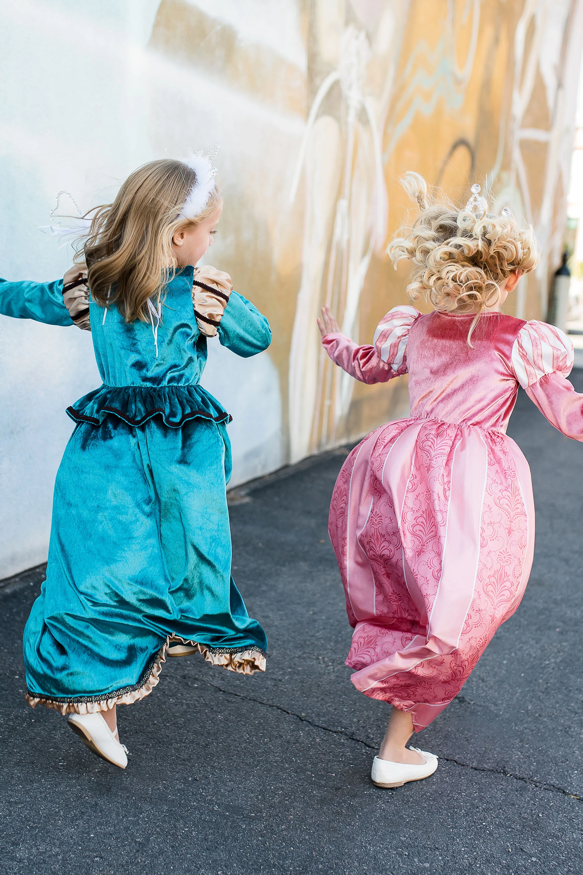 Medieval Princess Dress Up - Image 7