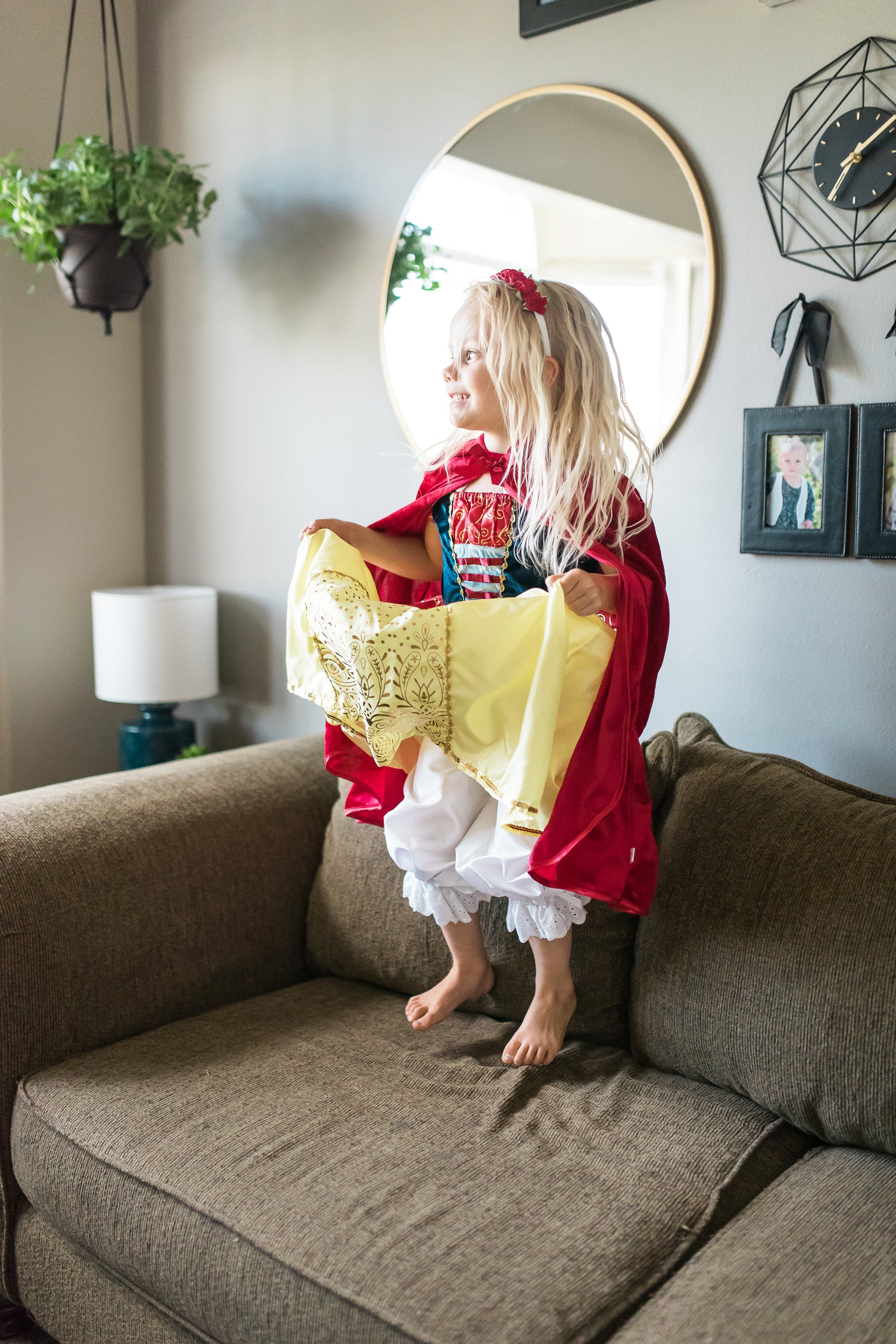 Red Cloak - Image 5