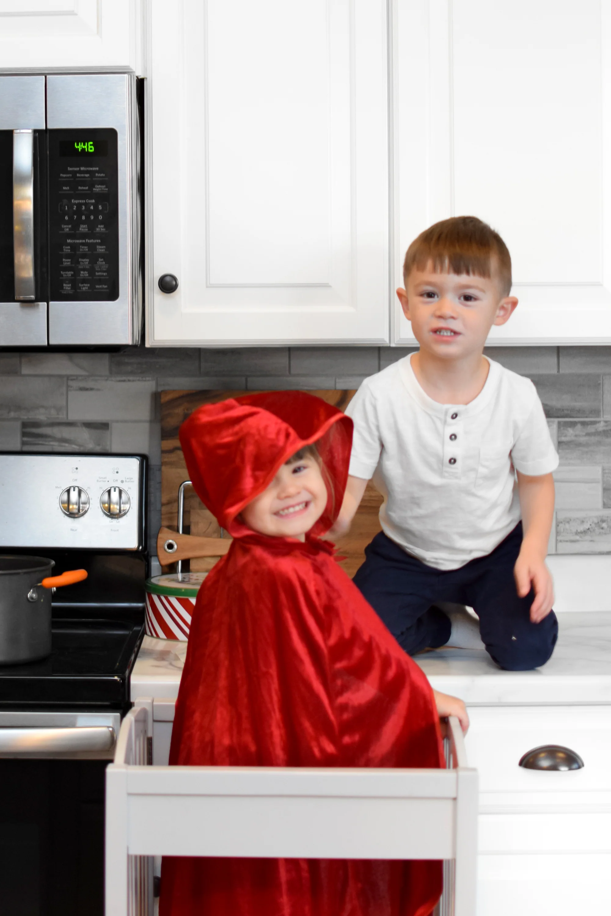 Red Cloak - Image 7